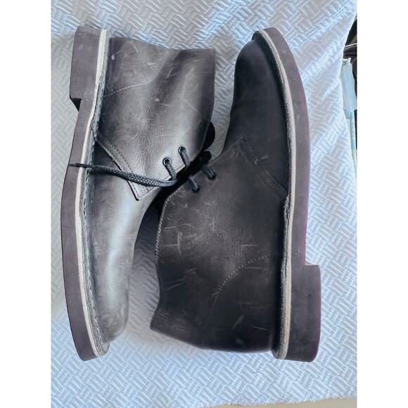 Clarks Bushacre 2 Chukka Boots Gray Leather Mens 9.5M Model 26113054 EUC - Picture 1 of 11